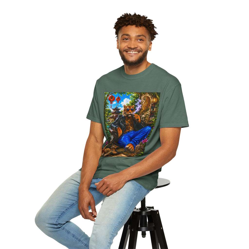 Tiger Lounge Graphic T-Shirt — Relaxed Retro Tiger Smoking Design