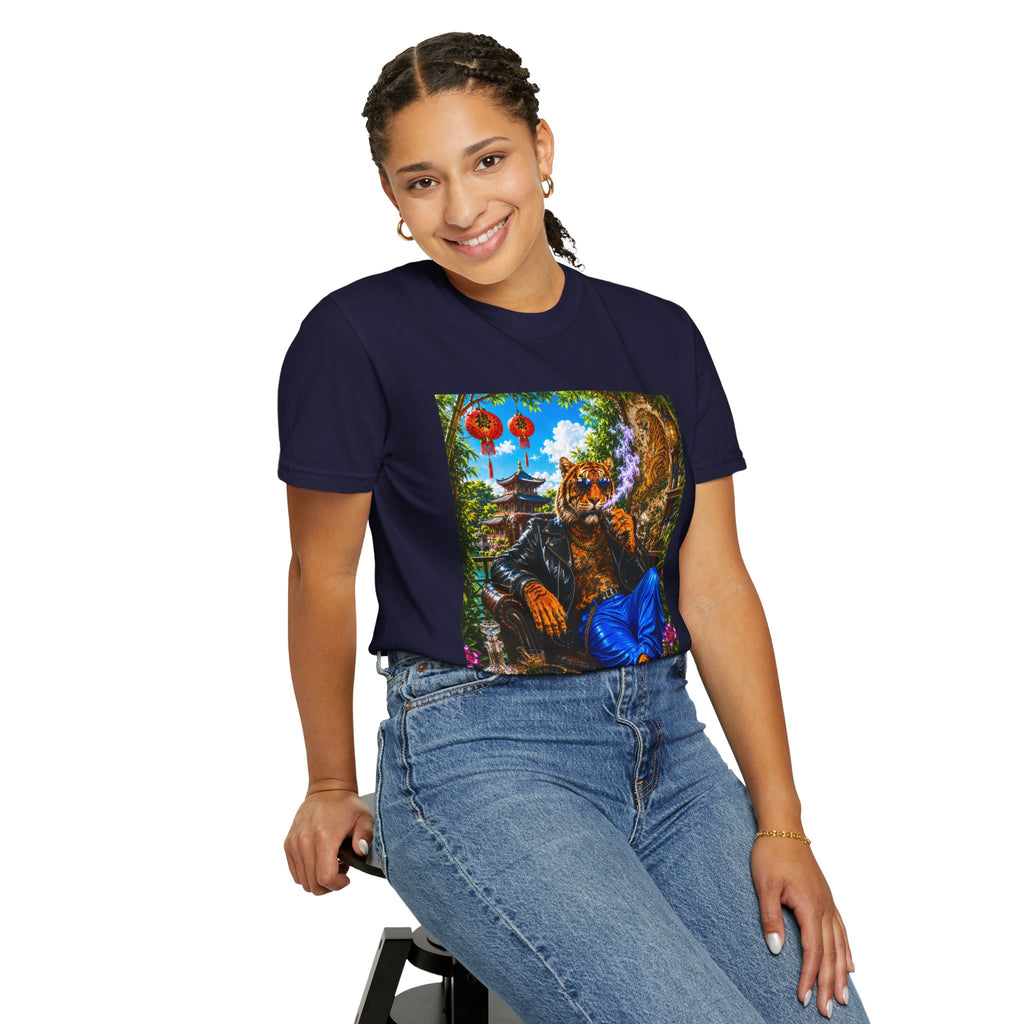 Tiger Lounge Graphic T-Shirt — Relaxed Retro Tiger Smoking Design