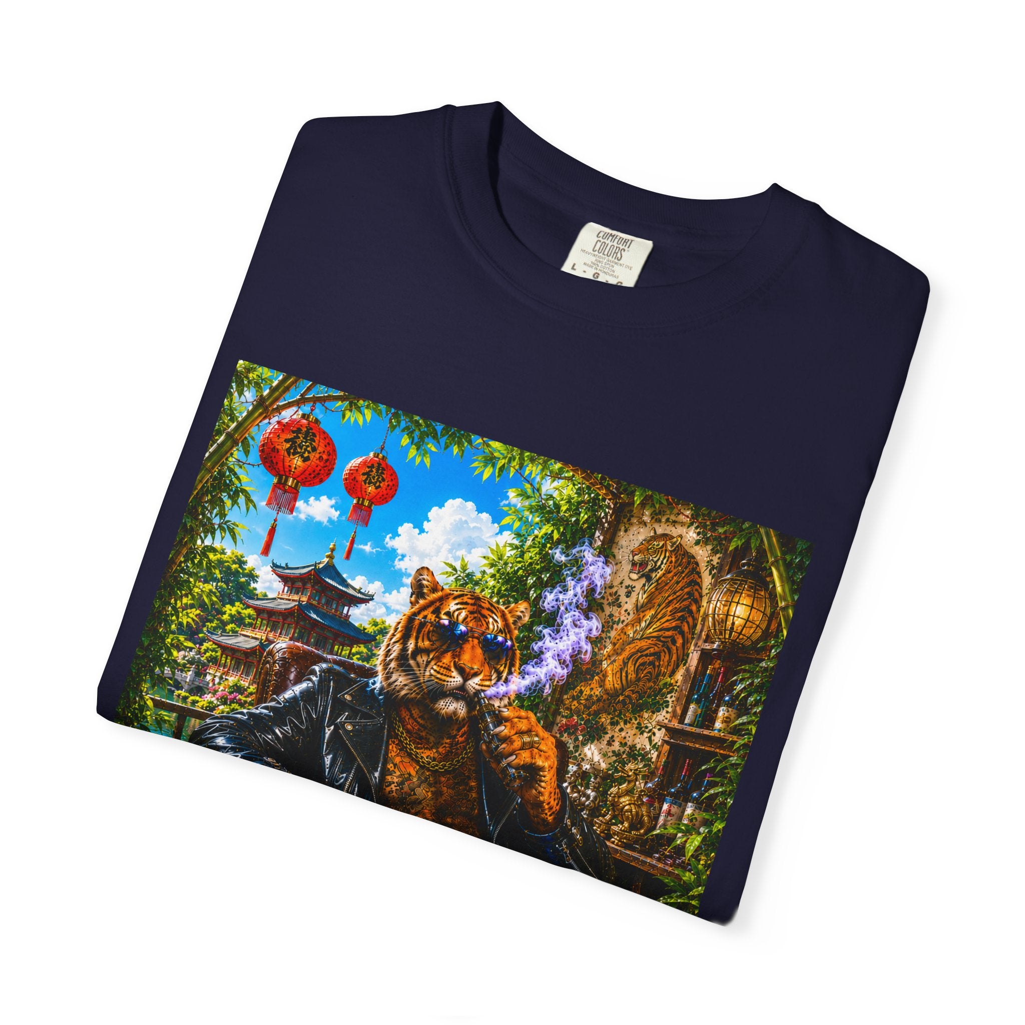 Tiger Lounge Graphic T-Shirt — Relaxed Retro Tiger Smoking Design