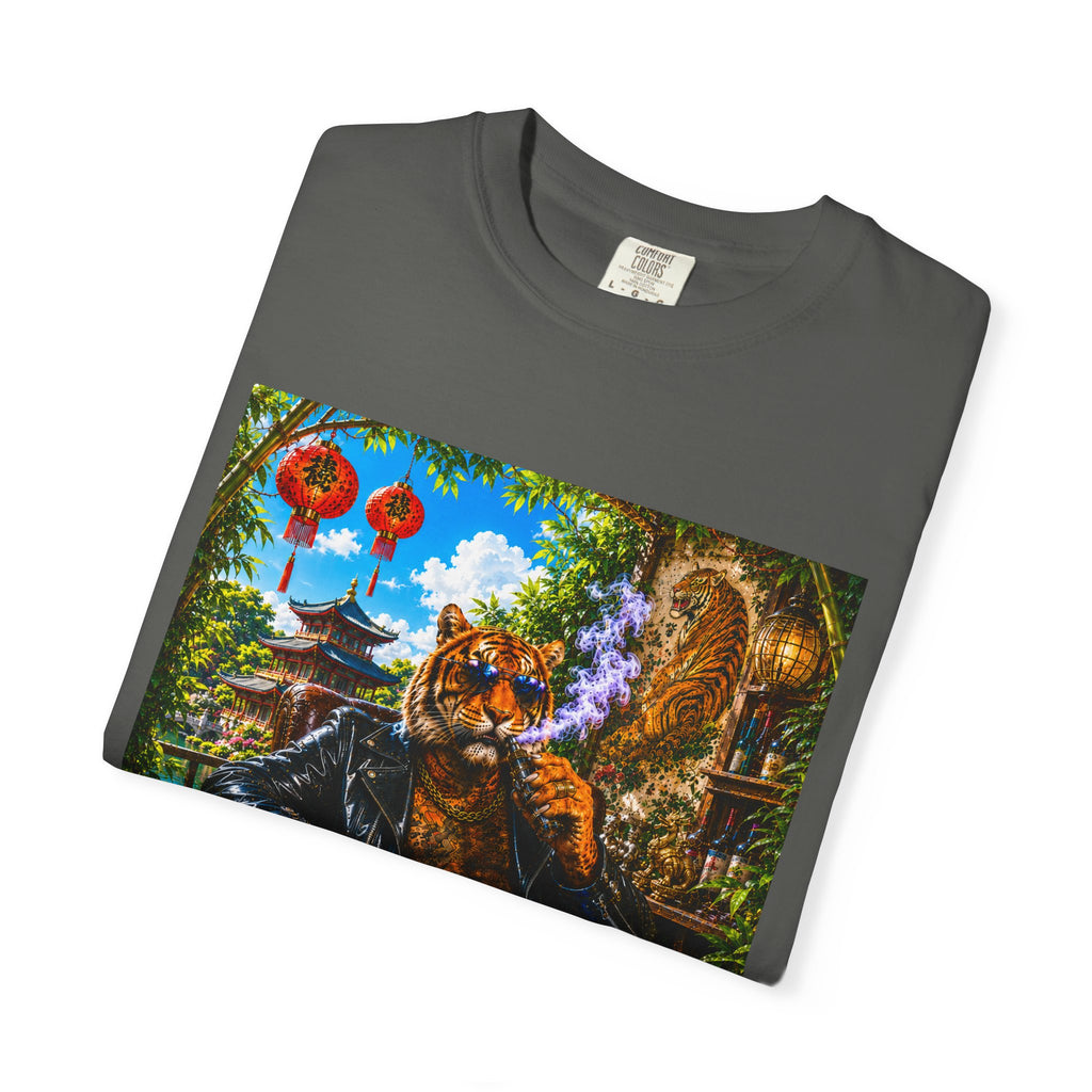 Tiger Lounge Graphic T-Shirt — Relaxed Retro Tiger Smoking Design