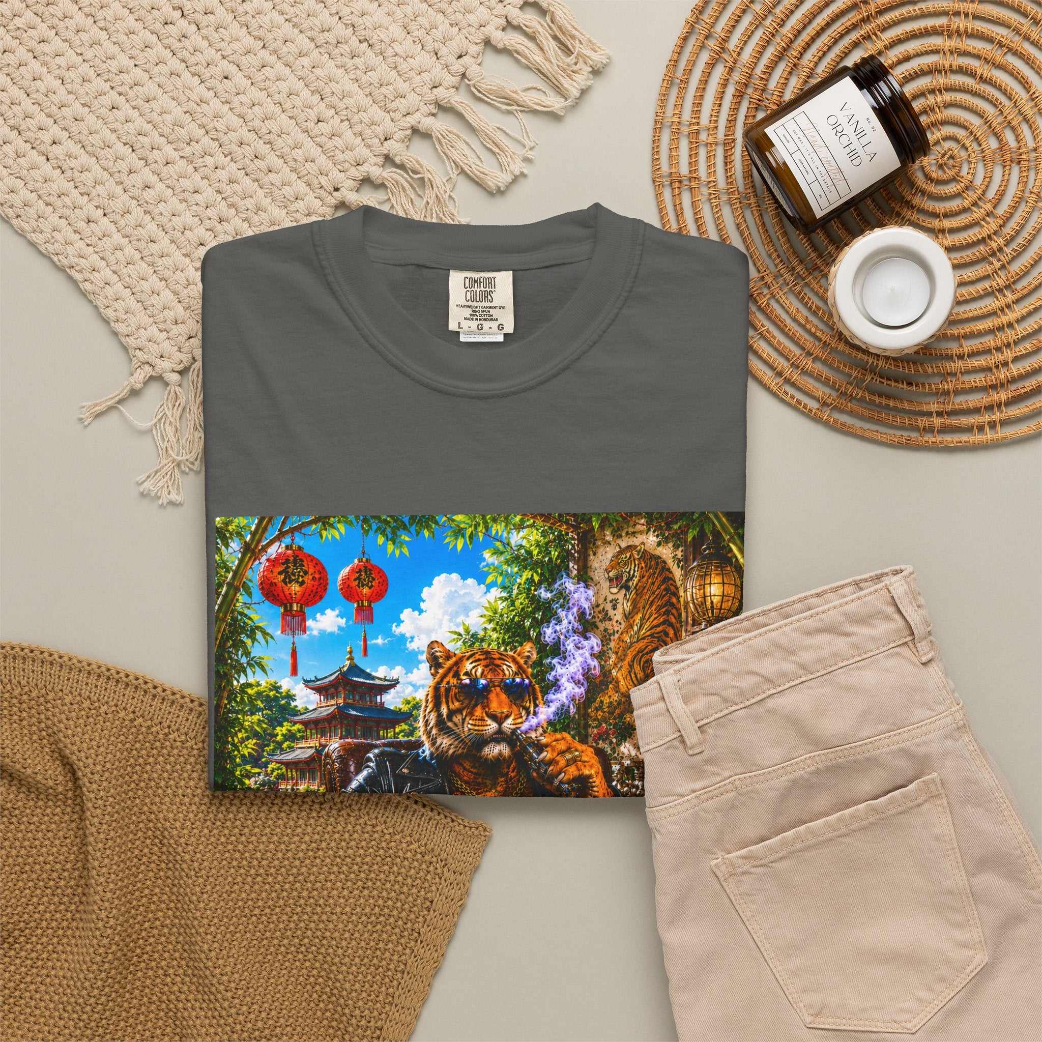 Tiger Lounge Graphic T-Shirt — Relaxed Retro Tiger Smoking Design