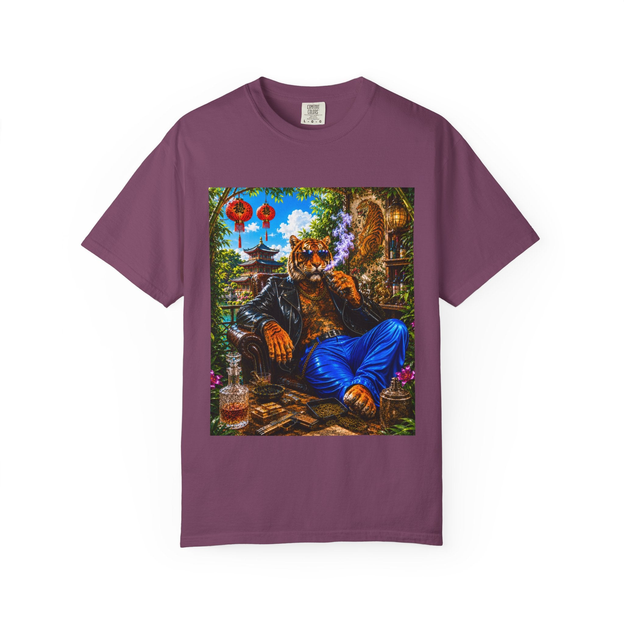 Tiger Lounge Graphic T-Shirt — Relaxed Retro Tiger Smoking Design