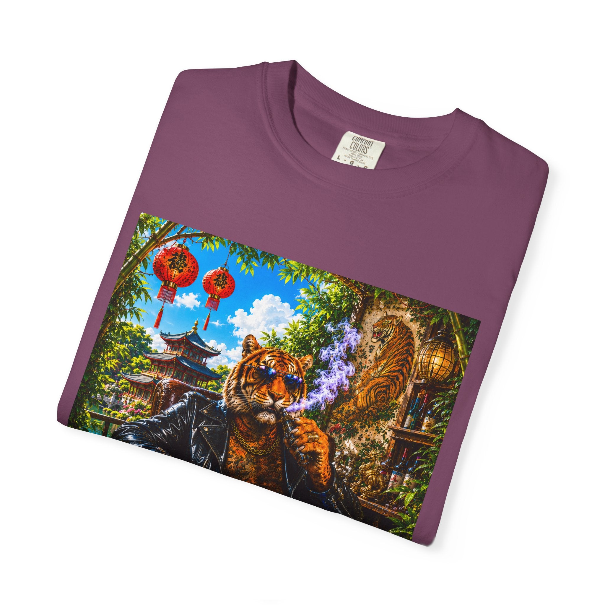 Tiger Lounge Graphic T-Shirt — Relaxed Retro Tiger Smoking Design